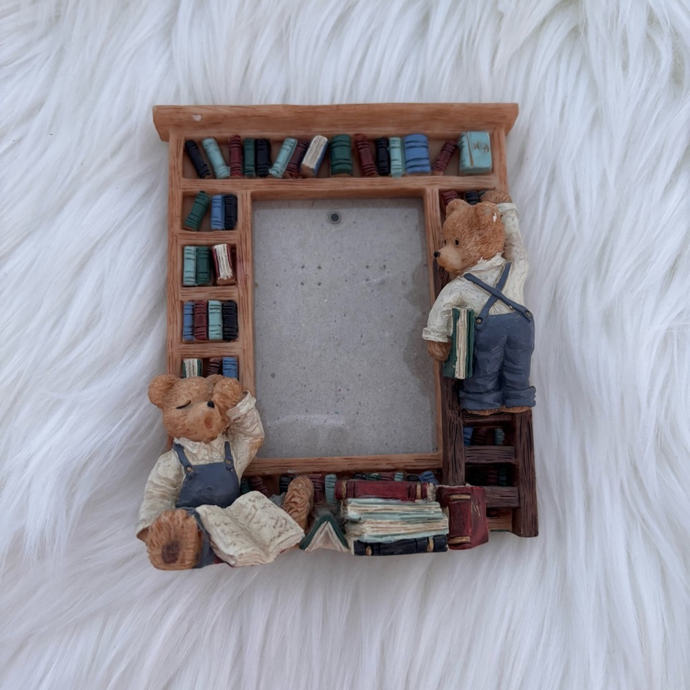 DEZINE Hand Painted Whimsical Bear Bookshelf Photo Frame GUC